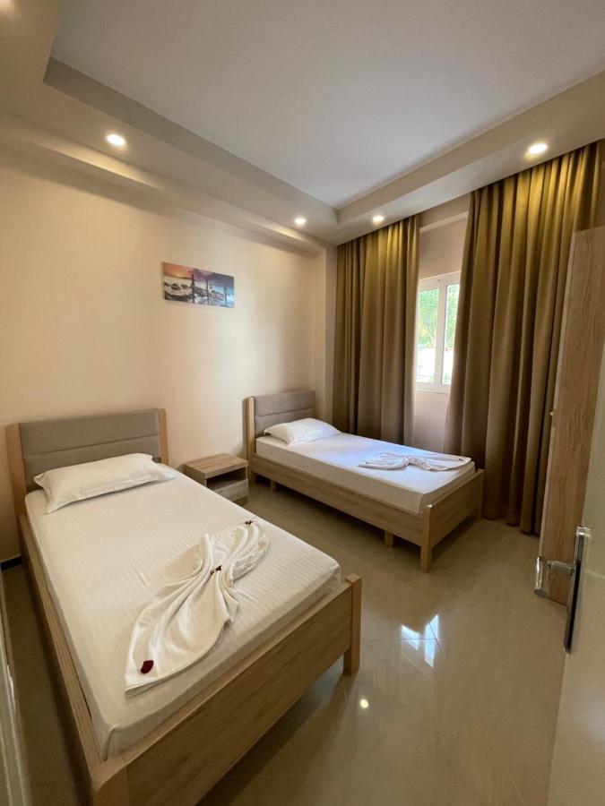 Seaside Apartmens Sarandë Exteriör bild
