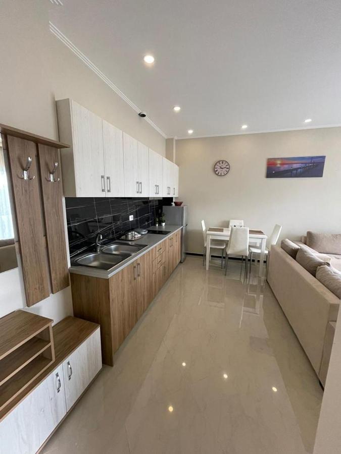Seaside Apartmens Sarandë Exteriör bild