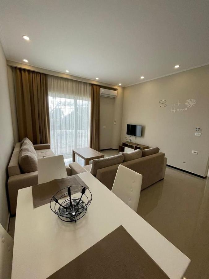 Seaside Apartmens Sarandë Exteriör bild