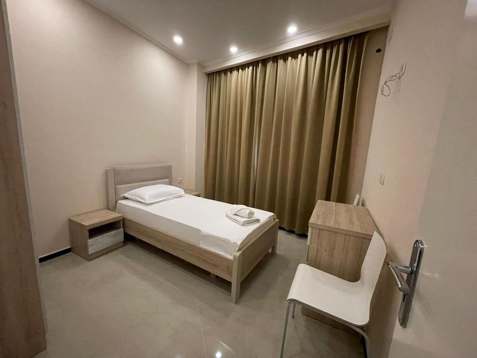 Seaside Apartmens Sarandë Exteriör bild