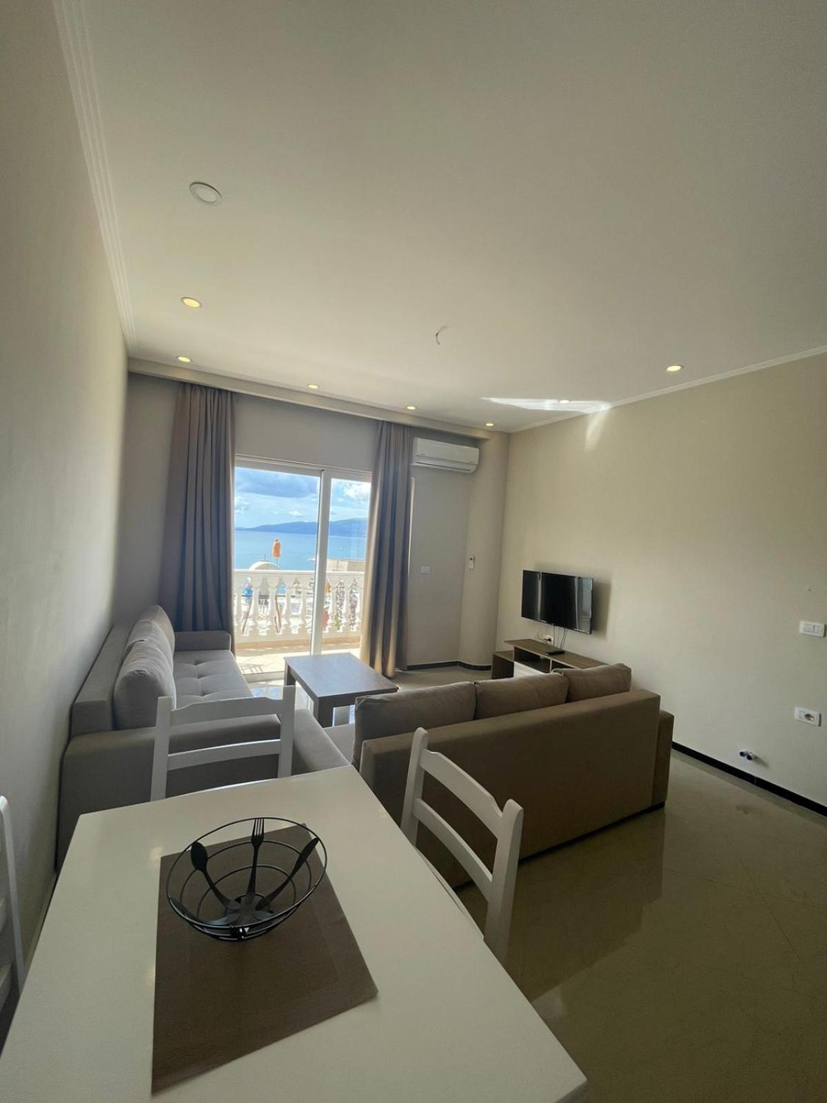 Seaside Apartmens Sarandë Exteriör bild