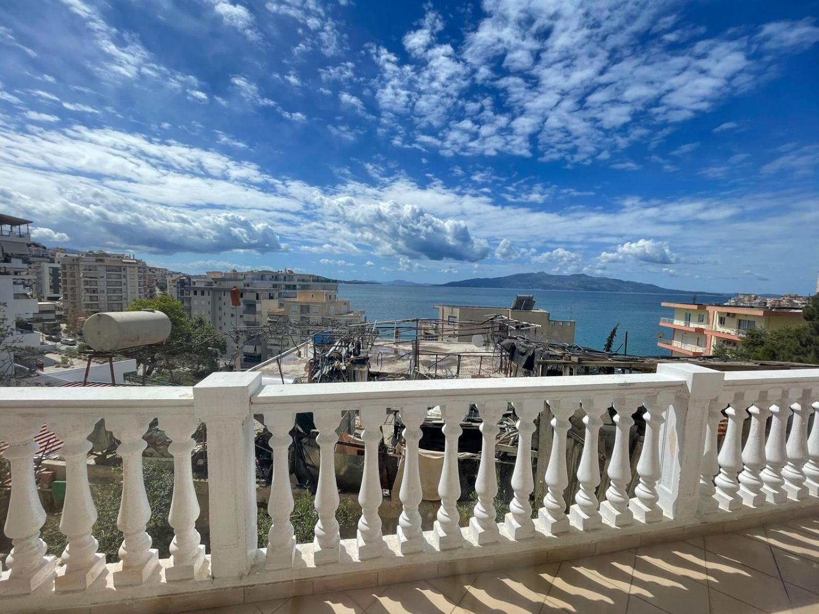 Seaside Apartmens Sarandë Exteriör bild
